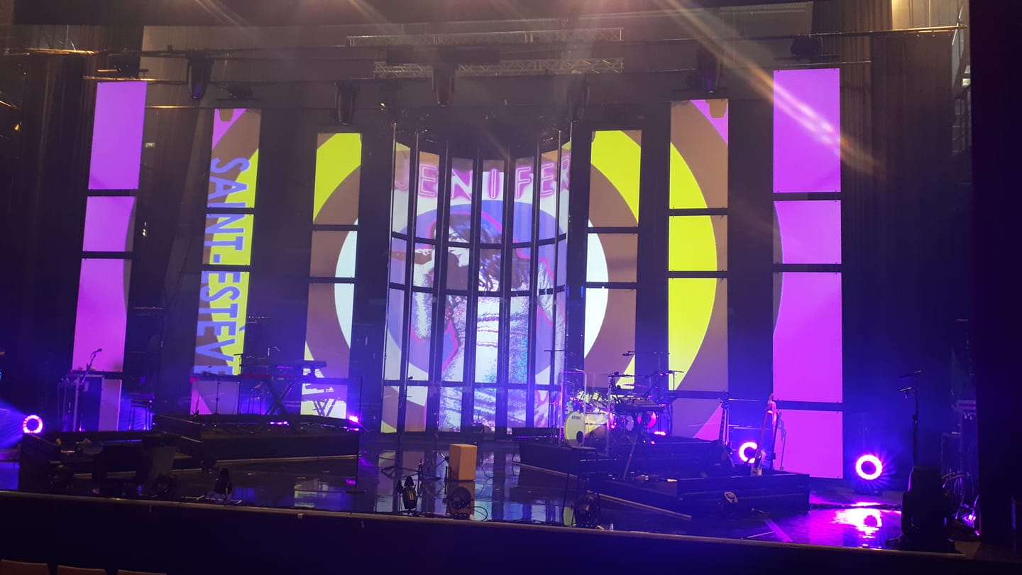 Premium LED Display Rental Solution  in france 28²